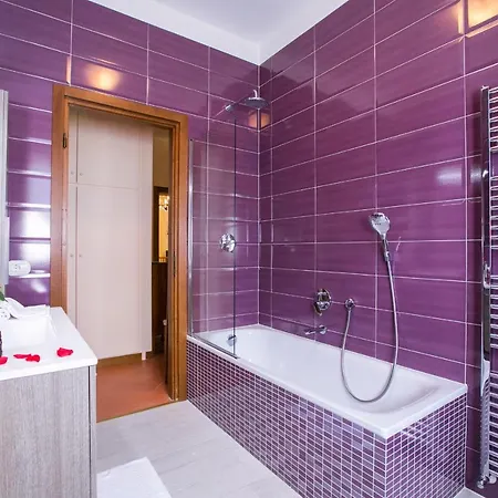Sleeps 8 Pool Air Con ميناجيو