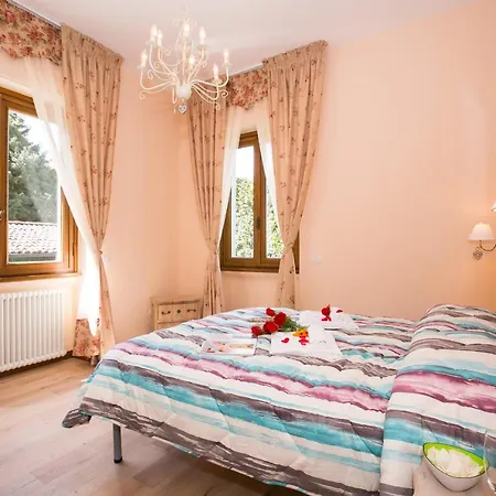 Sleeps 8 Pool Air Con فيلة *