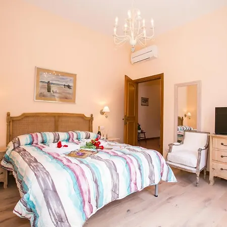 Sleeps 8 Pool Air Con فيلة *